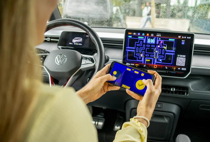 Volkswagen Samochody Dostawcze wprowadza AirConsole i przekształca system infotainment w konsolę do gier