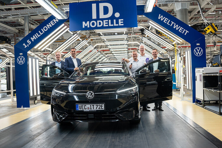 Volkswagen dostarczył do klientów już 1,5 miliona w pełni elektrycznych modeli rodziny ID.