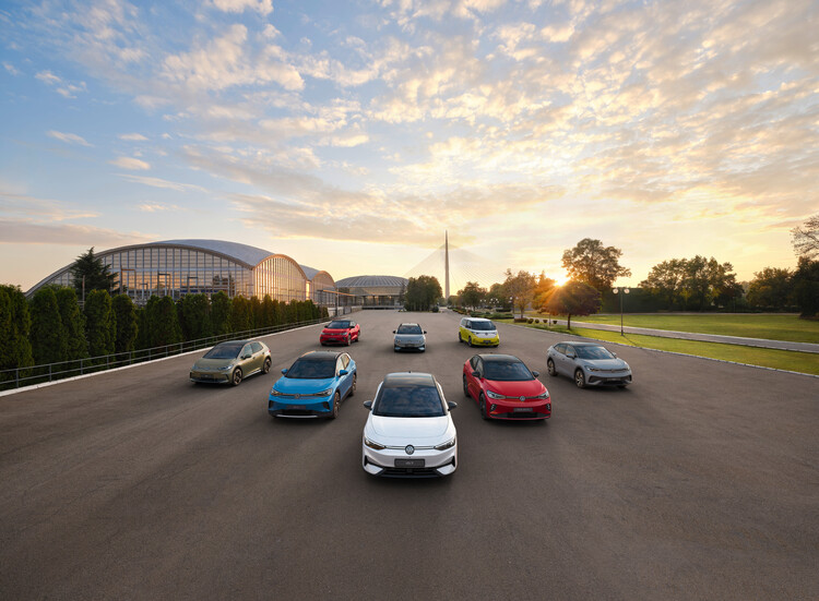 Volkswagen dostarczył do klientów już 1,5 miliona w pełni elektrycznych modeli rodziny ID.
