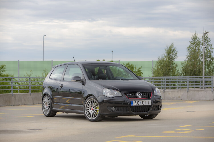 50 lat Polo: czwarta generacja małego Volkswagena była przestronna niczym auto kompaktowe