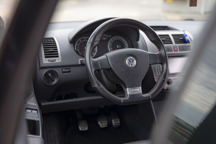 50 lat Polo: czwarta generacja małego Volkswagena była przestronna niczym auto kompaktowe