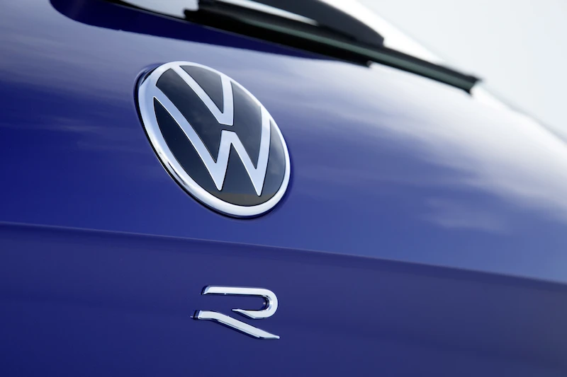 Volkswagen Touareg R - 59.