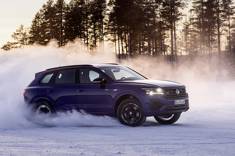 Volkswagen Touareg R - 50.