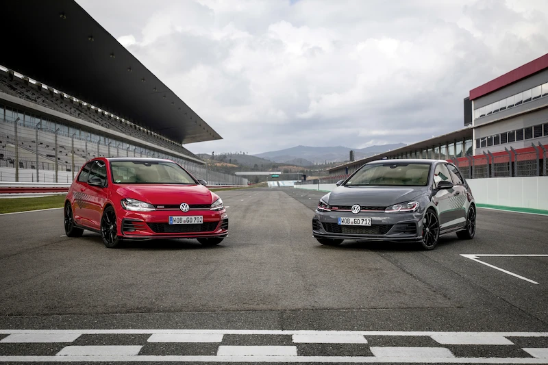Golf z genami auta wyścigowego: Volkswagen rozpoczął sprzedaż Golfa GTI TCR - 37.