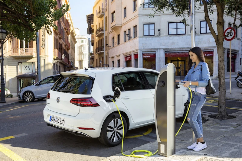 Przedstawiamy wyniki badań: czy jesteśmy gotowi na elektromobilne jutro? - 1.