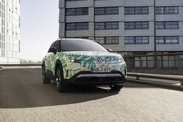 Pierwsze jazdy elektrycznym kompaktowym SUV-em Volkswagena: nowy ID. Cross na ulicach Amsterdamu