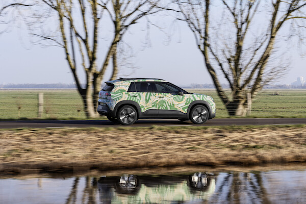 Pierwsze jazdy elektrycznym kompaktowym SUV-em Volkswagena: nowy ID. Cross na ulicach Amsterdamu