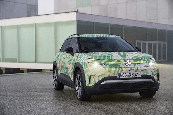 Pierwsze jazdy elektrycznym kompaktowym SUV-em Volkswagena: nowy ID. Cross na ulicach Amsterdamu
