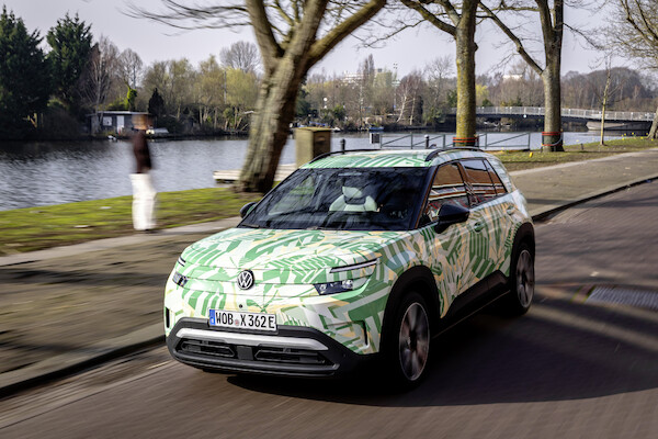 Pierwsze jazdy elektrycznym kompaktowym SUV-em Volkswagena: nowy ID. Cross na ulicach Amsterdamu