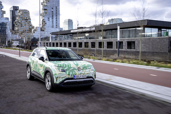 Pierwsze jazdy elektrycznym kompaktowym SUV-em Volkswagena: nowy ID. Cross na ulicach Amsterdamu