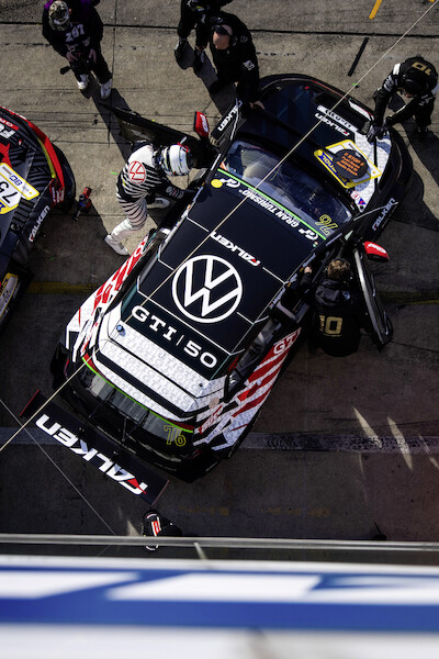 Volkswagen świętuje 50-lecie GTI. Światowa premiera elektrycznego ID. Polo GTI podczas wyścigu 24h Nürburgring