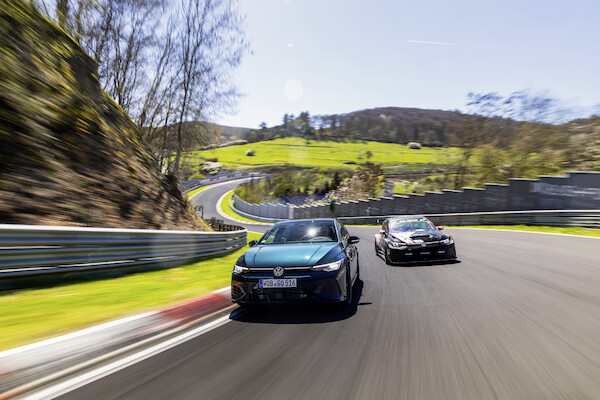 Volkswagen świętuje 50-lecie GTI. Światowa premiera elektrycznego ID. Polo GTI podczas wyścigu 24h Nürburgring