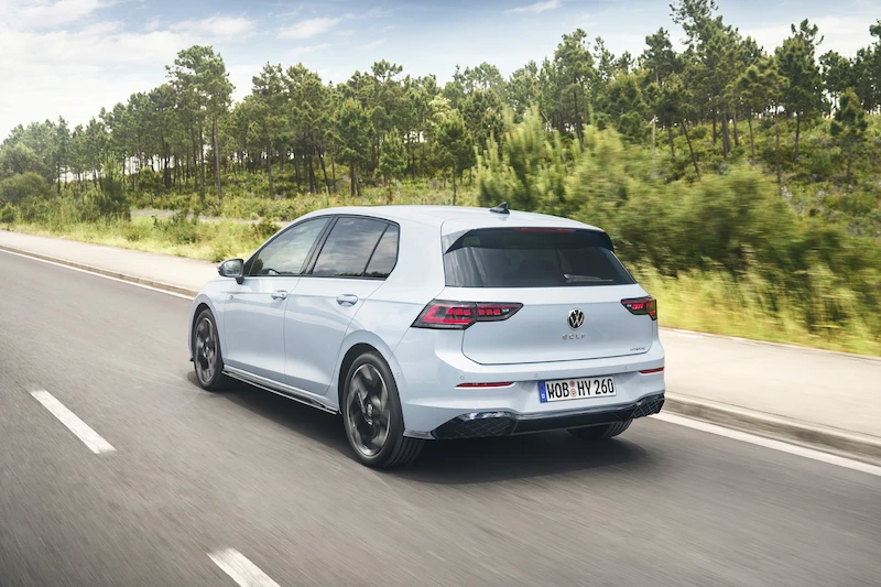 Nowy napęd hybrydowy: rusza przedsprzedaż Golfa i T-Roca z układem typu full hybrid - 5.