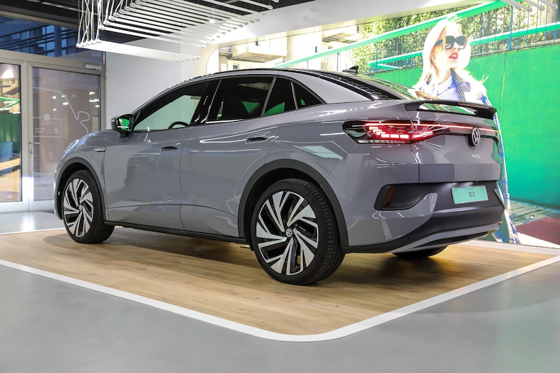 Nowy, elektryczny SUV coupe: Volkswagen ID.5 już od 1553 zł miesięcznie w programie „Mój Elektryk” - 16.