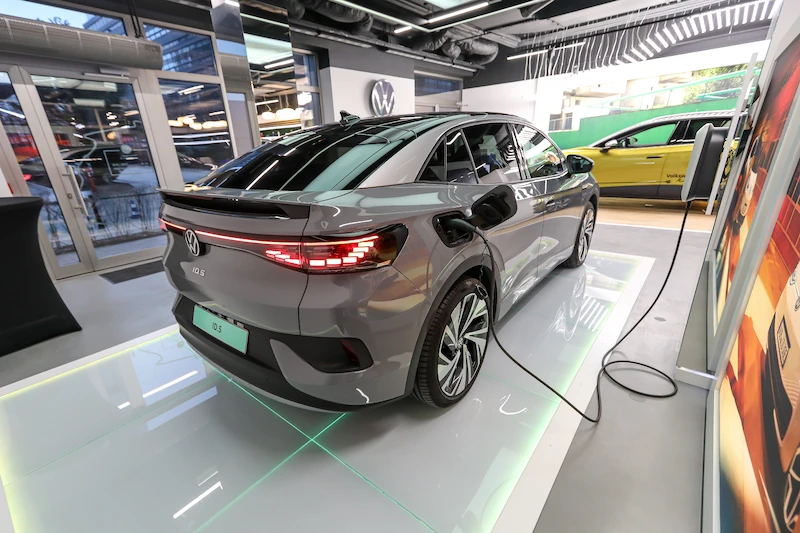 Nowy, elektryczny SUV coupe: Volkswagen ID.5 już od 1553 zł miesięcznie w programie „Mój Elektryk” - 17.