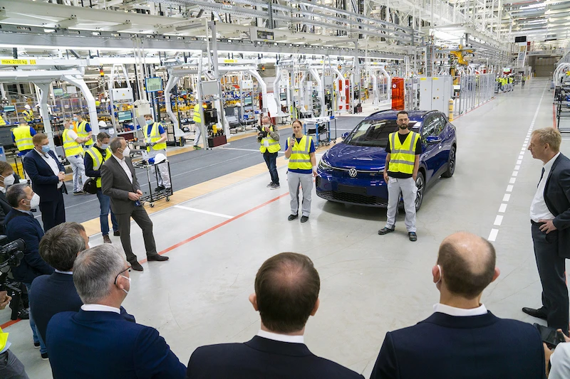 Ruszyła produkcja samochodów elektrycznych Volkswagena w fabryce w Emden - 4.