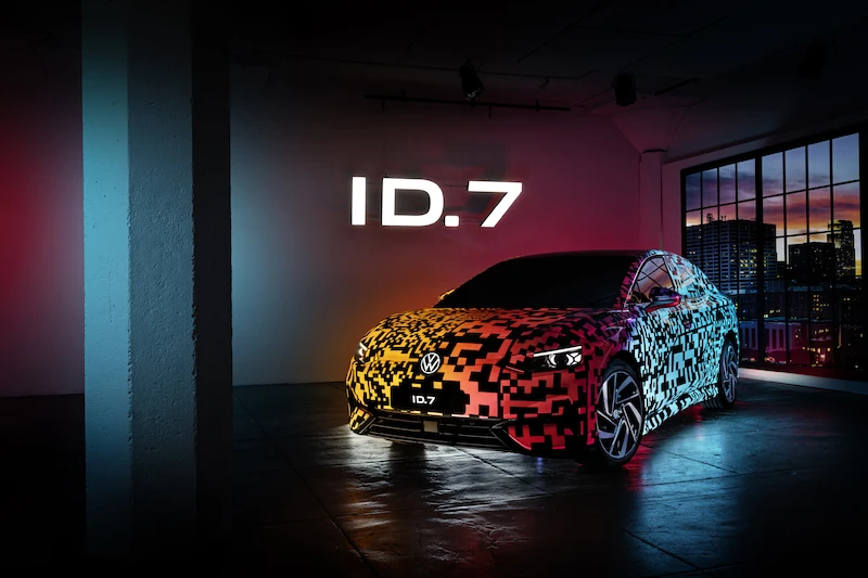 Przed światową premierą nowej, elektrycznej limuzyny Volkswagena: nowy ID.7 jeszcze w kamuflażu - 10.