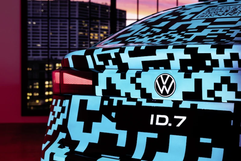 Przed światową premierą nowej, elektrycznej limuzyny Volkswagena: nowy ID.7 jeszcze w kamuflażu - 17.