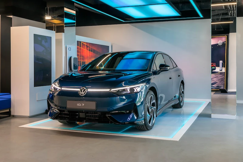 ID.7 po raz pierwszy w Polsce: elektryczna limuzyna premierowo w Volkswagen Home w Warszawie - 2.