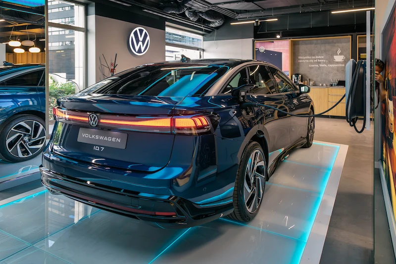 ID.7 po raz pierwszy w Polsce: elektryczna limuzyna premierowo w Volkswagen Home w Warszawie - 6.