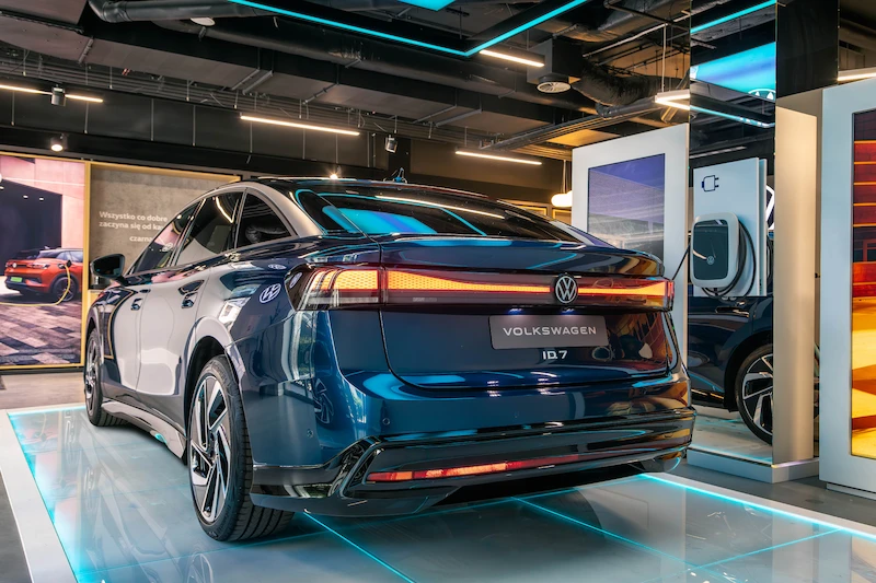ID.7 po raz pierwszy w Polsce: elektryczna limuzyna premierowo w Volkswagen Home w Warszawie - 7.
