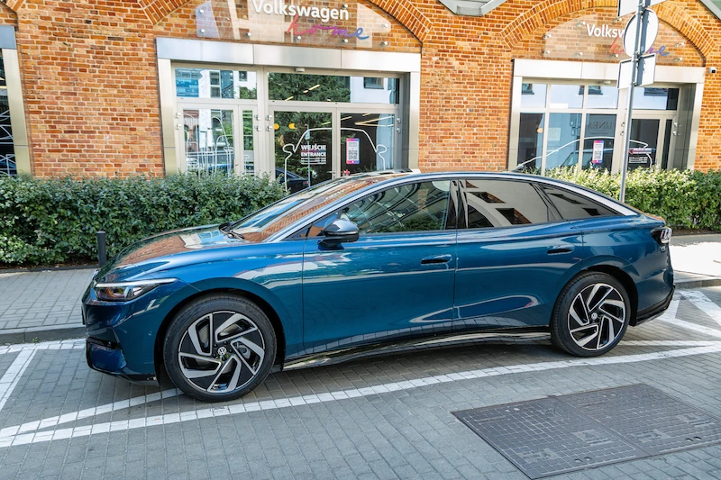 ID.7 po raz pierwszy w Polsce: elektryczna limuzyna premierowo w Volkswagen Home w Warszawie - 13.