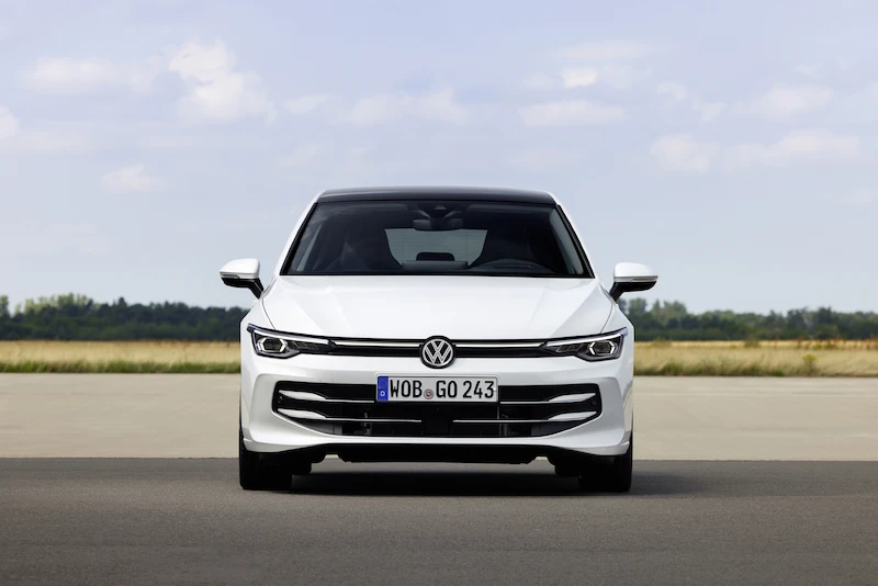 Ruszyła przedsprzedaż nowego Volkswagena Golfa, ceny wersji hatchback zaczynają się od 112 100 zł - 1.