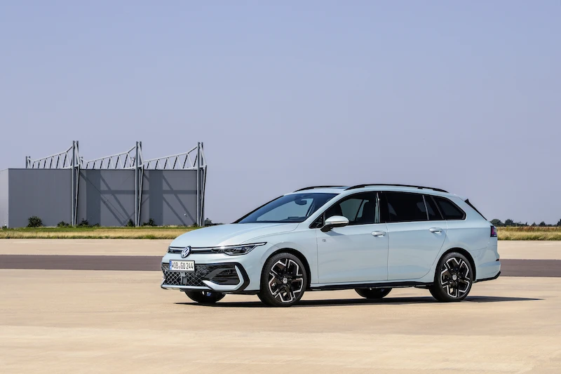 Ruszyła przedsprzedaż nowego Volkswagena Golfa, ceny wersji hatchback zaczynają się od 112 100 zł - 11.