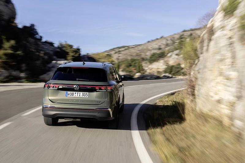 Można już zamawiać Volkswagena Tiguana z napędem hybrydowym plug-in: ceny startują od 212 290 zł  - 20.