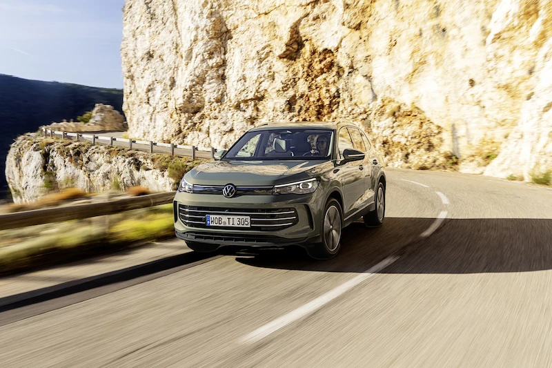 Można już zamawiać Volkswagena Tiguana z napędem hybrydowym plug-in: ceny startują od 212 290 zł  - 18.