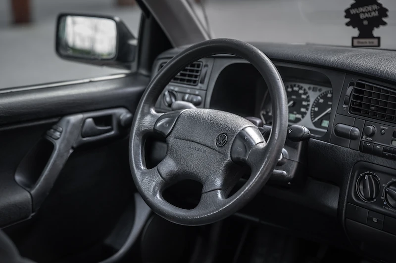 Volkswagen Golf III – kolejny etap ewolucji, tym razem pod znakiem poprawy poziomu bezpieczeństwa - 5.