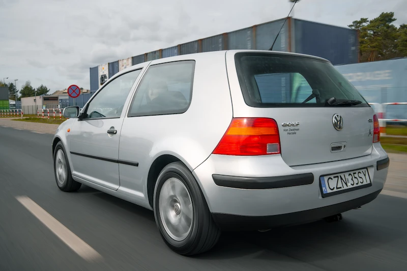 Volkswagen Golf IV – niespotykana jakość wykończenia i nowe technologie: pompowtryskiwacze i skrzynia DSG - 5.