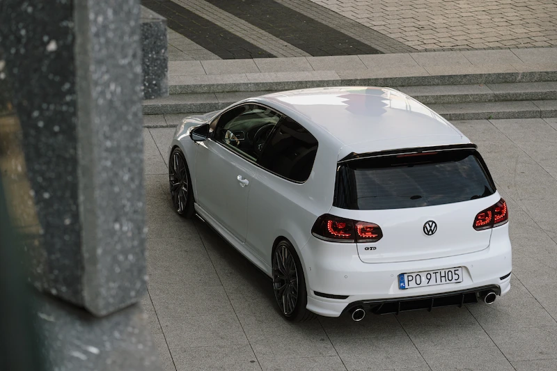 Volkswagen Golf VI – bogate wyposażenie standardowe i wysoki poziom bezpieczeństwa - 15.