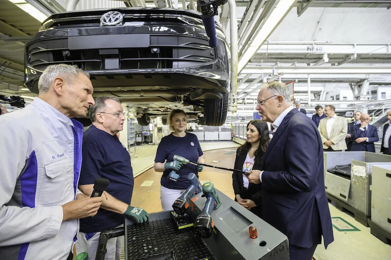 50 lat produkcji Golfa: fabryka Volkswagena w Wolfsburgu świętuje urodziny swojego bestsellera - 7.