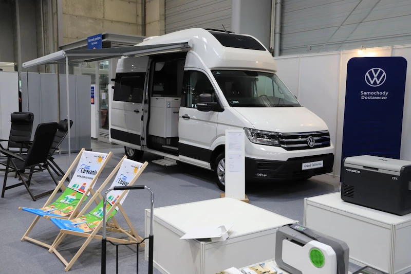 Wyprodukowany w zakładach Volkswagen Poznań - Volkswagen Grand California - na targach Caravans Salon 2021 - 7.
