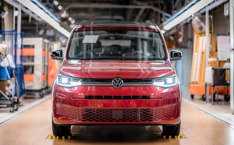 Volkswagen Poznań: przerwa urlopowa, nowe wdrożenia technologiczne i niezbędne remonty - 1.