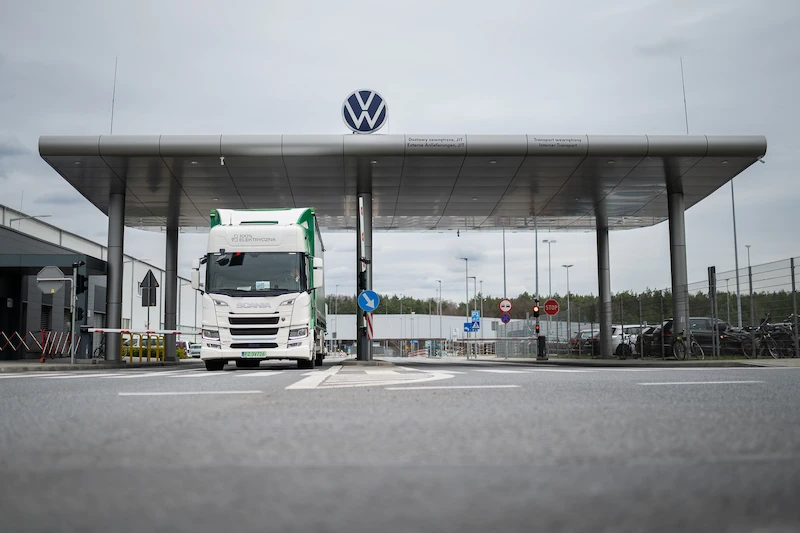 Pierwszy w pełni elektryczny pojazd ciężarowy Scania obsługujący dostawy części dla Volkswagen Poznań - 4.