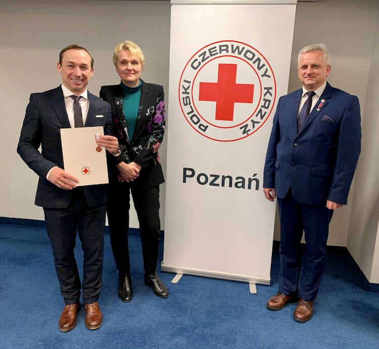 Volkswagen Poznań wyróżniony przez Polski Czerwony Krzyż