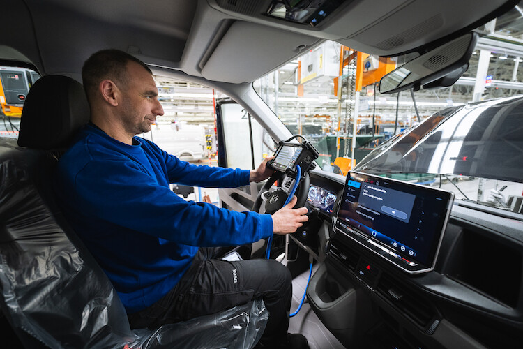 Rozpoczęła się produkcja nowego Volkswagena Craftera