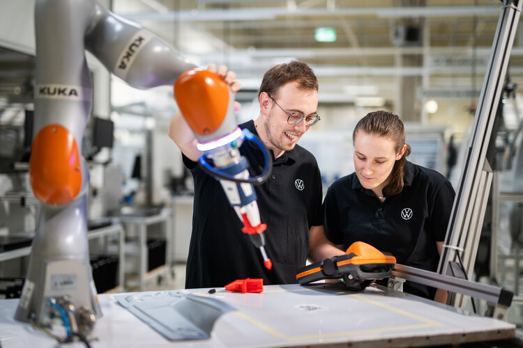 20 lat współpracy Politechniki i spółki Volkswagen Poznań. Lista korzyści jest bardzo długa