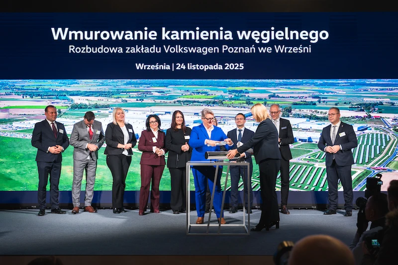 Fabryka Volkswagen Poznań we Wrześni: Wmurowano kamień węgielny pod nowe hale do produkcji elektrycznego Craftera - 2.