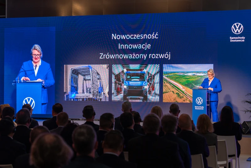 Fabryka Volkswagen Poznań we Wrześni: Wmurowano kamień węgielny pod nowe hale do produkcji elektrycznego Craftera - 11.