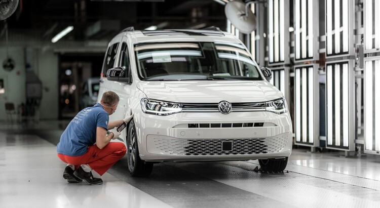 Czteromilionowy samochód z zakładu Volkswagena w Poznaniu 