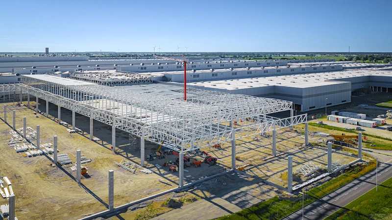 Wiecha na budowie nowych hal Volkswagen Poznań. We Wrześni powstaje zaplecze dla elektrycznego Craftera - 29.