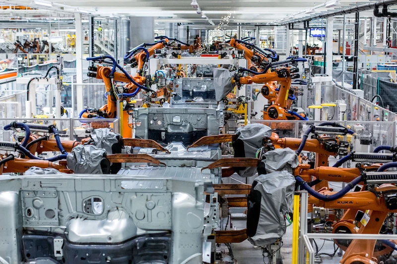 Fabryka Volkswagena we Wrześni i marka Volkswagen Samochody Dostawcze świętują jubileusz. Z linii produkcyjnej zakładu zjechał dwustutysięczny samochód. - 2.