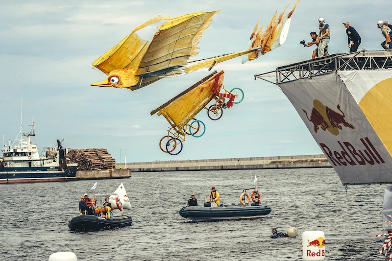 Poleć jeszcze dalej i jeszcze wyżej! Volkswagen Samochody Dostawcze partnerem Red Bull Konkurs Lotów - 4.