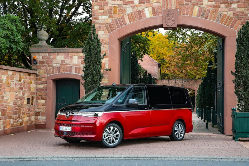 Volkswagen Multivan: idealny towarzysz wakacyjnych rodzinnych wypraw - 1.