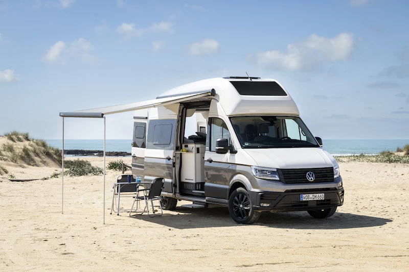 Volkswagen pokazuje pełny świat Californii i otwiera nowy, elektryczny rozdział kultowej rodziny kamperów na Caravan Salon 2026 - 2.